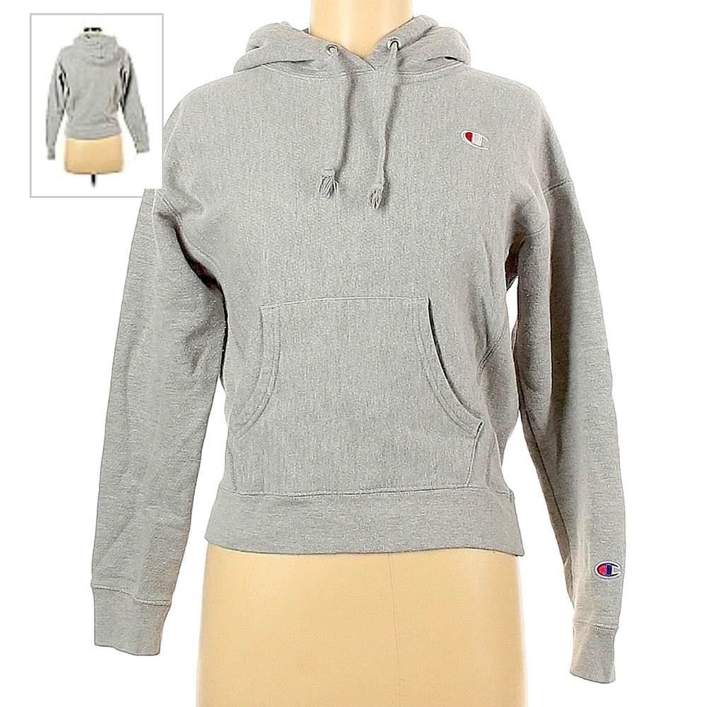Champion hoodie fits cropped
